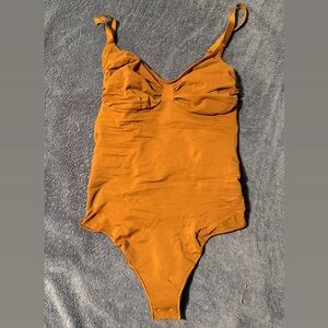 SKIMS Shapewear Bodysuit Tank Top - Almond - XL